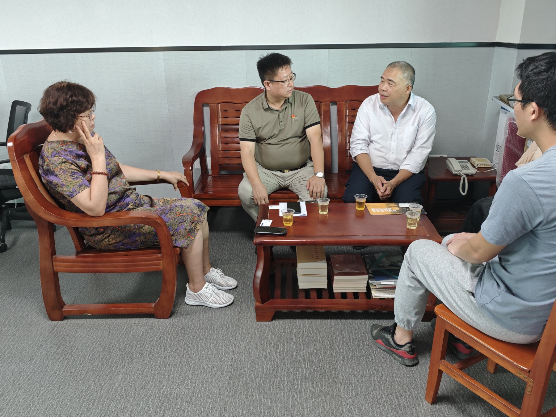 风扬信息与广州华立科技职业学院代表讨论校企合作